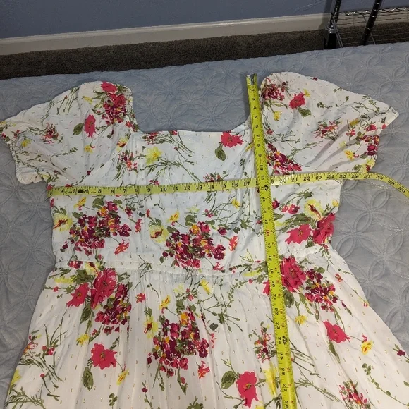 Size 26 Floral Women's Dress in White with Pink and Yellow Accents - Picture 6 of 11